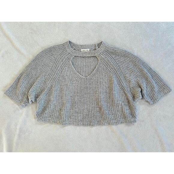 Silence & Noise | UO Short Sleeve Cropped Sweater size M Keyhole Front Cutout - Picture 2 of 8